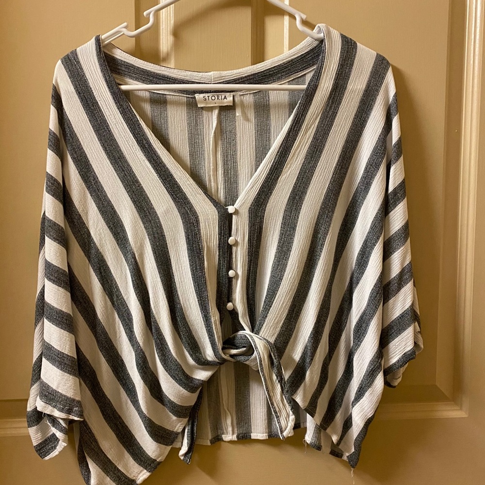 Loose, Striped Storia Front-Tie Blouse